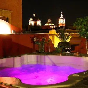 https://la-casa-del-naranjo.hotels-in-queretaro.com